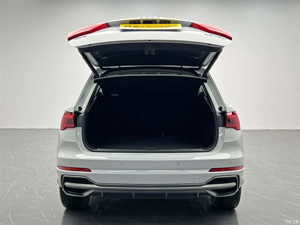Audi Q3, 2021 11