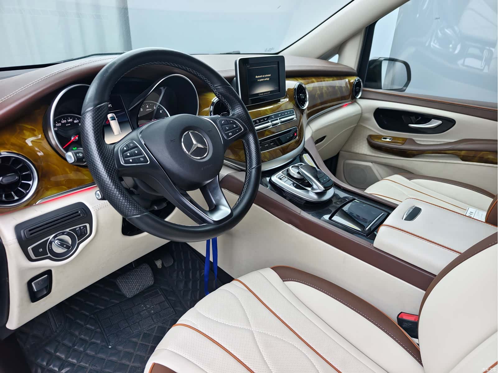 Mercedes-Benz V-Class, 2020 10