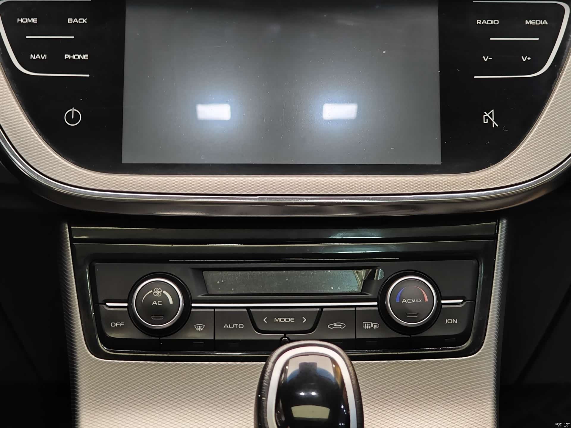 Geely Emgrand, 2018 16