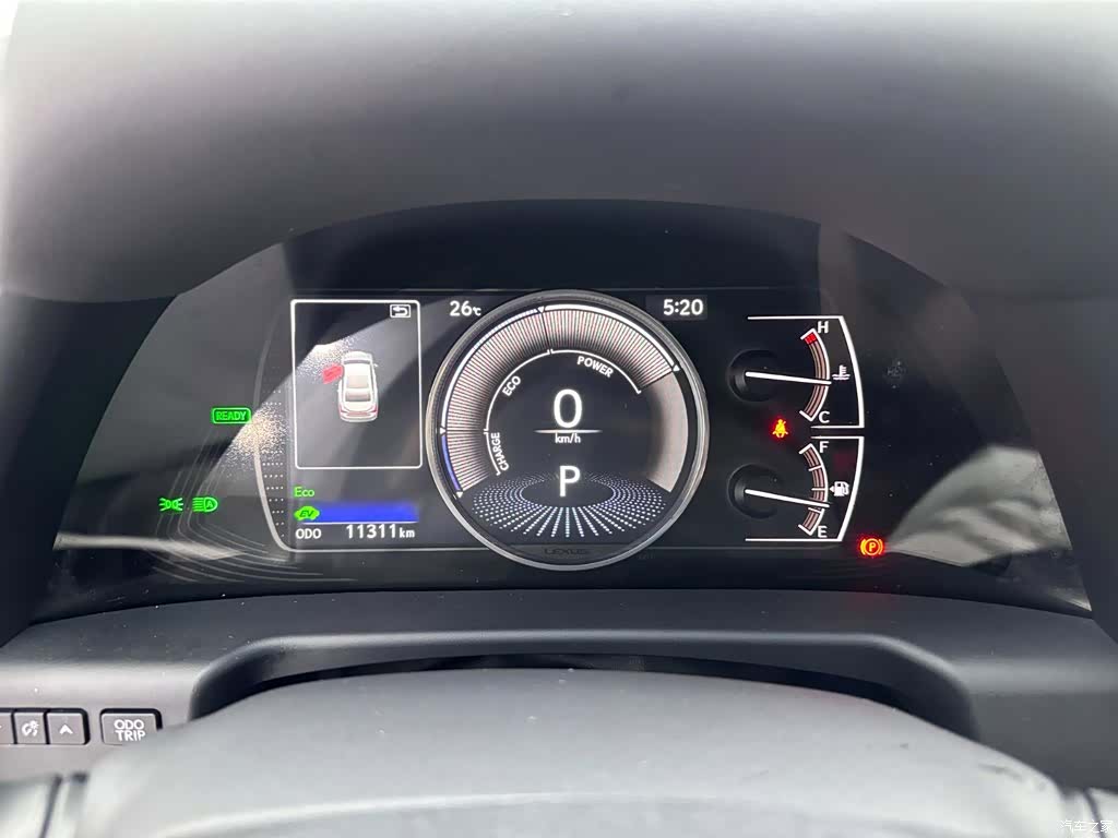 Lexus ES, 2025 11