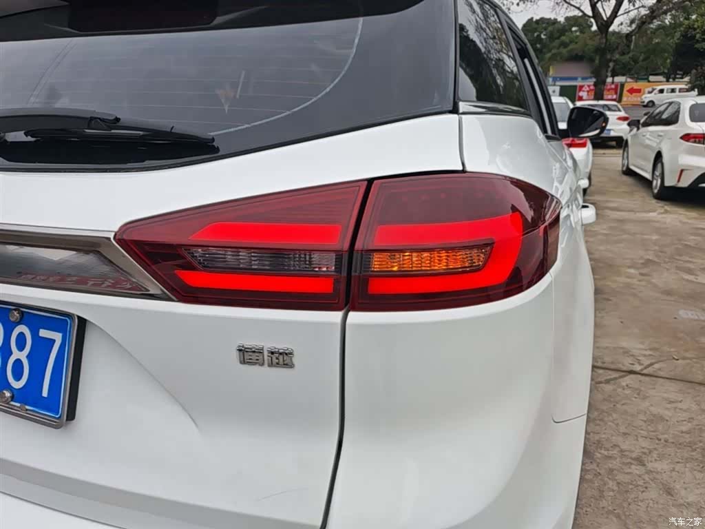 Geely Boyue, 2019 8