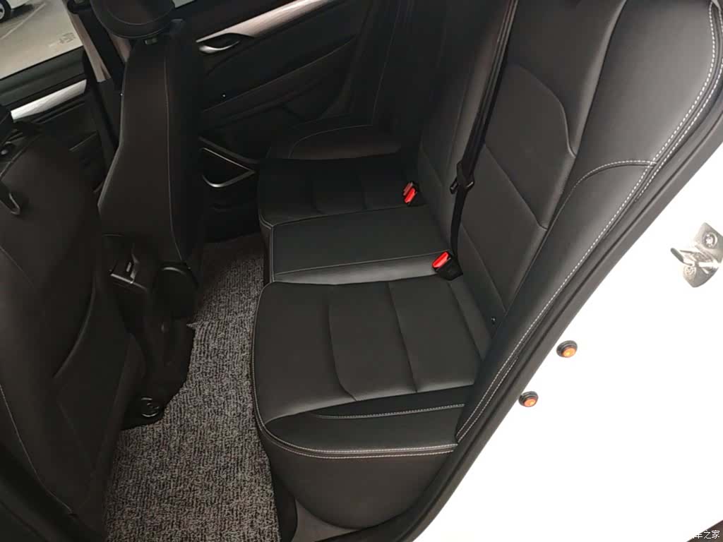 Geely Emgrand, 2020 17