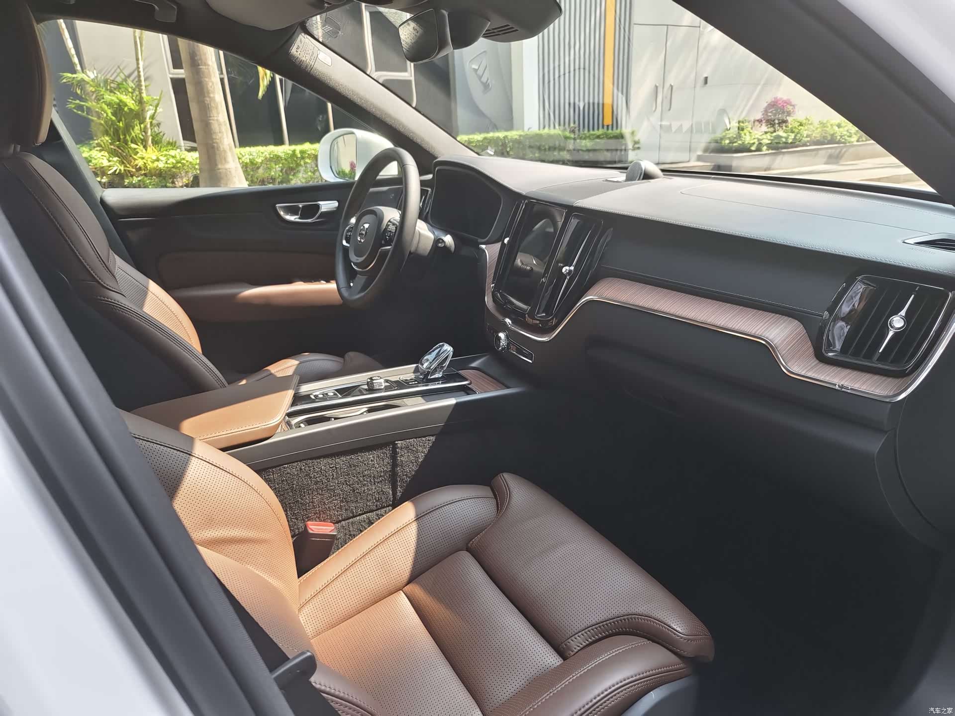 Volvo XC60, 2023 4