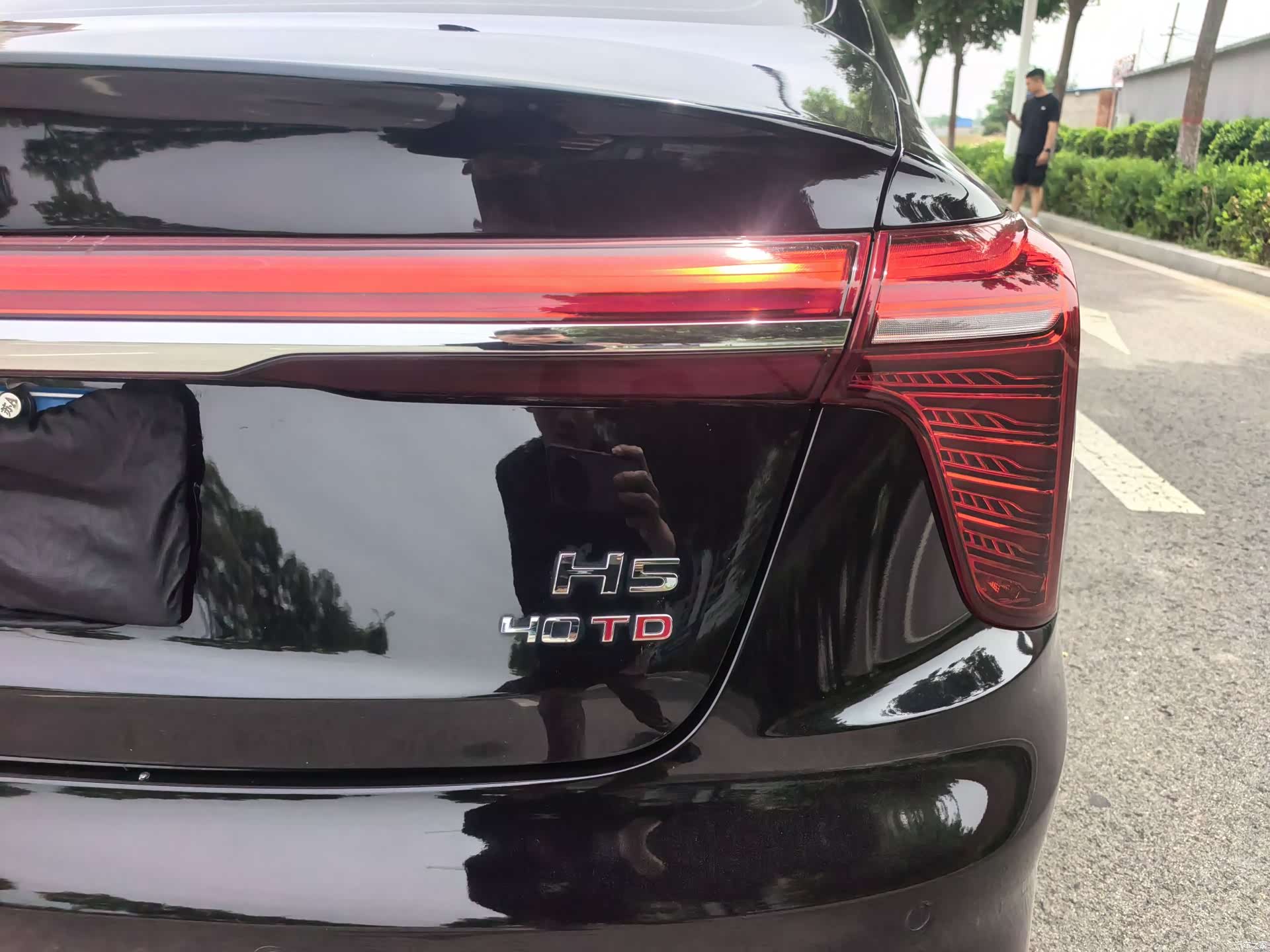 Hongqi H5, 2024 13