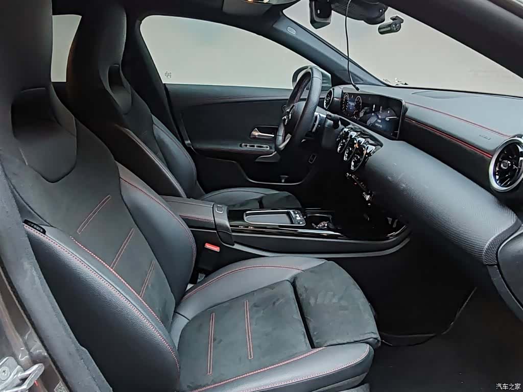 Mercedes-Benz CLA, 2025 9