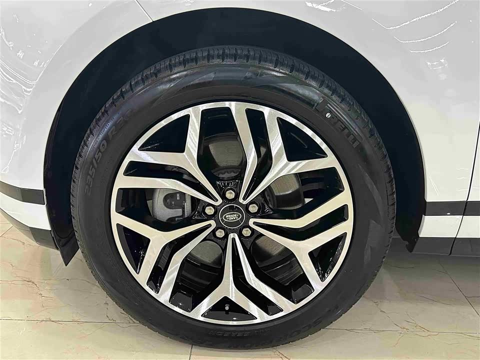 Land Rover Range Rover Aurora