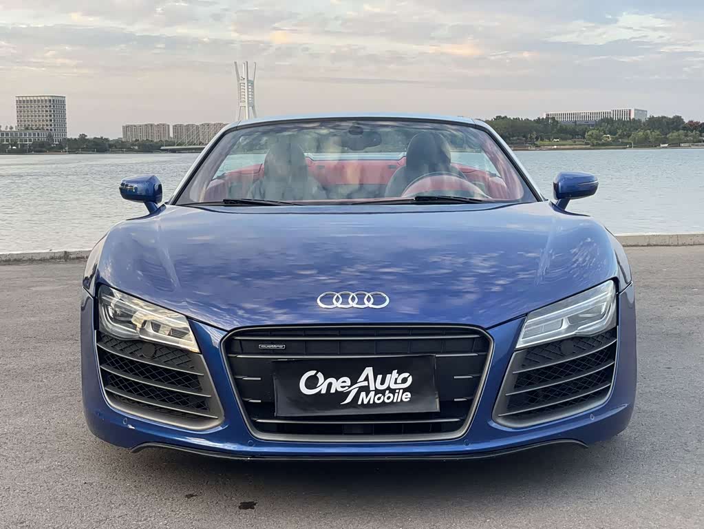 Audi R8