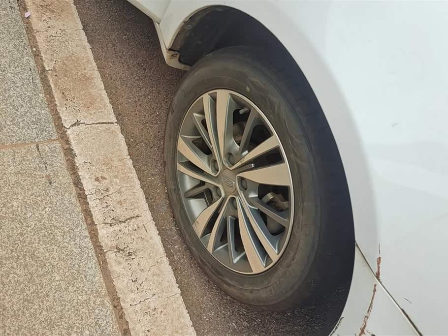 Geely Emgrand Geely Emgrand