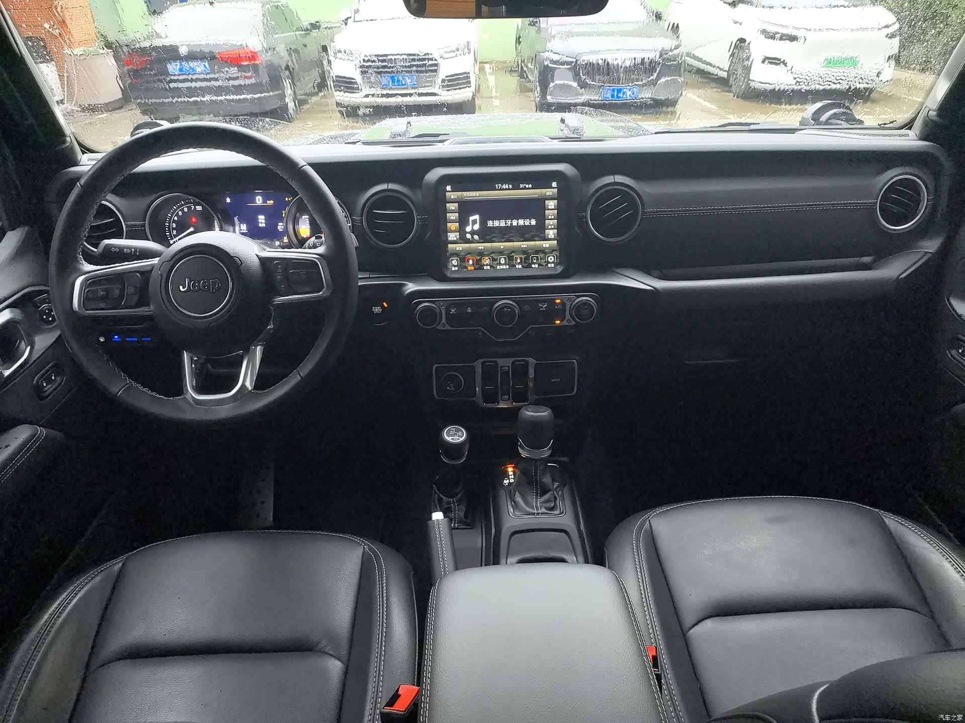 Jeep Wrangler, 2022 14
