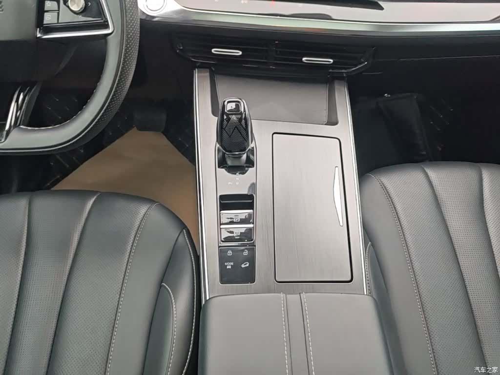Roewe RX5, 2022 14