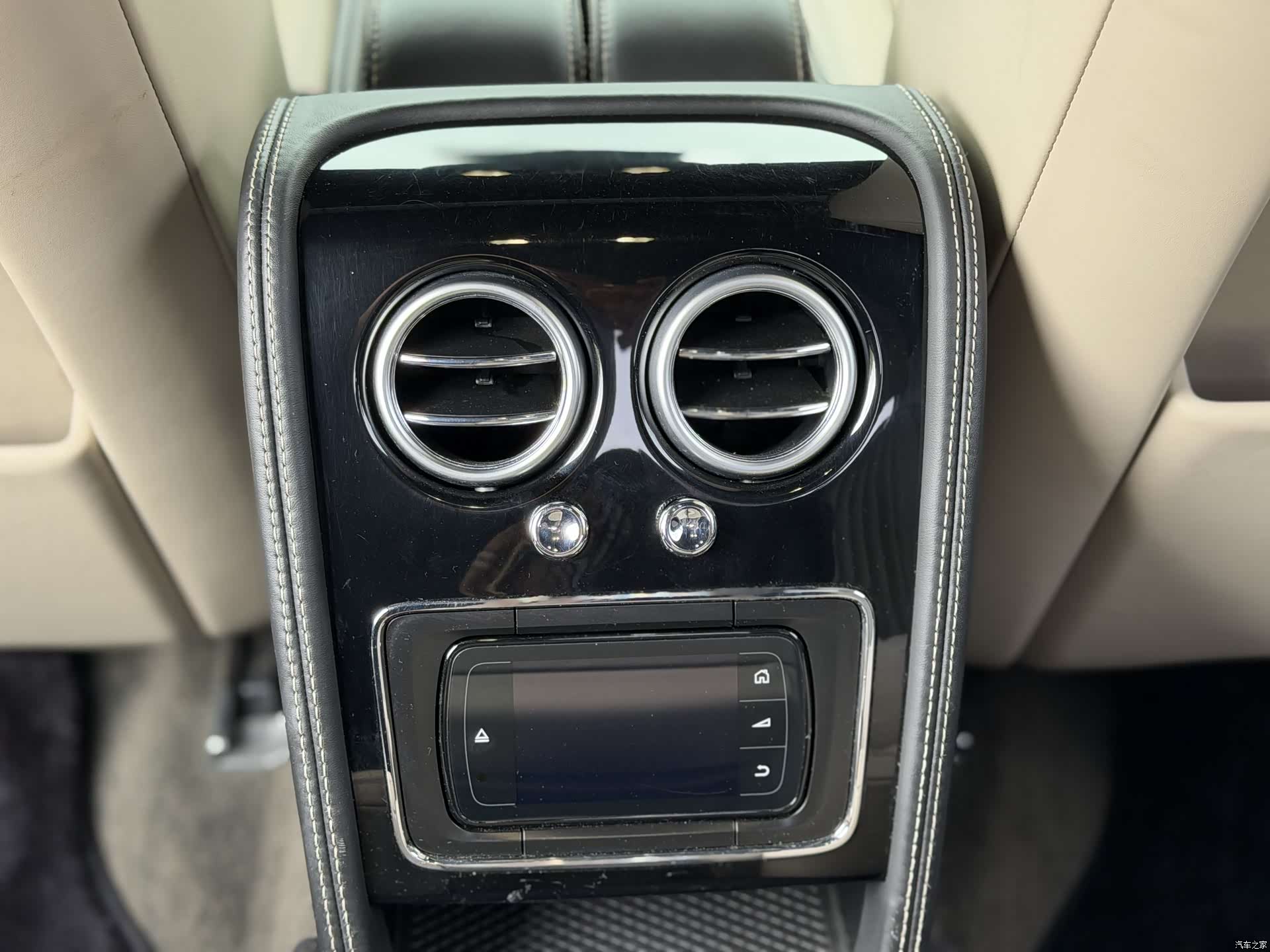 Bentley Flying Spur, 2018 9