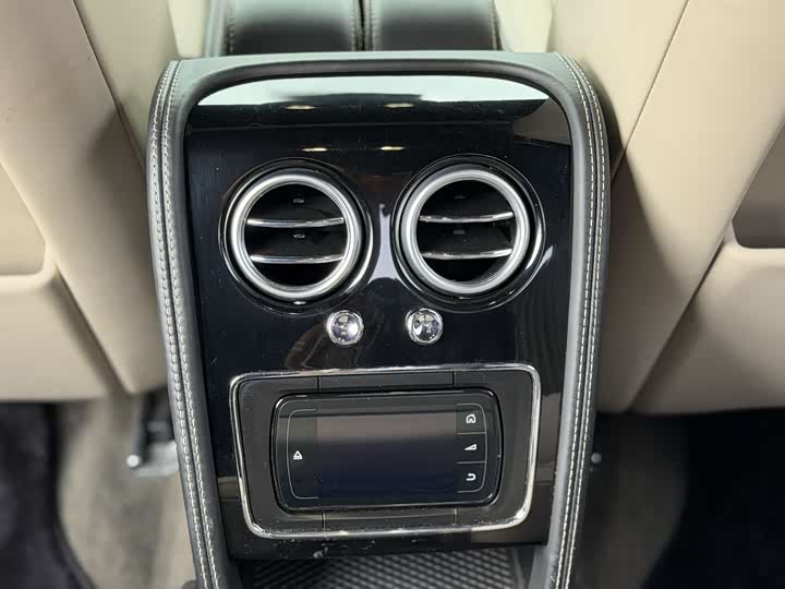 Bentley Flying Spur 2017 4.0T V8 S biao zhun ban