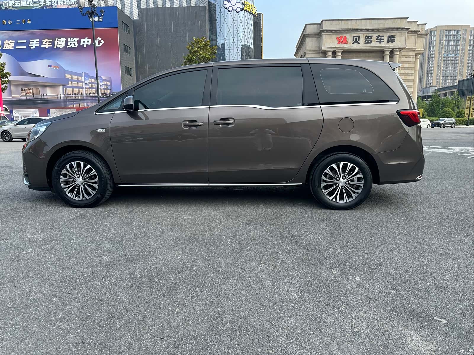 Buick GL8, 2023 13
