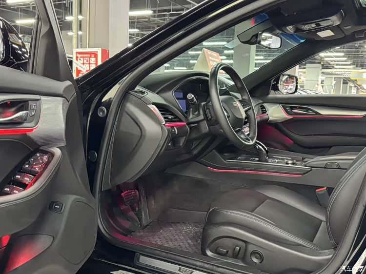 Cadillac CT5, 2023 4