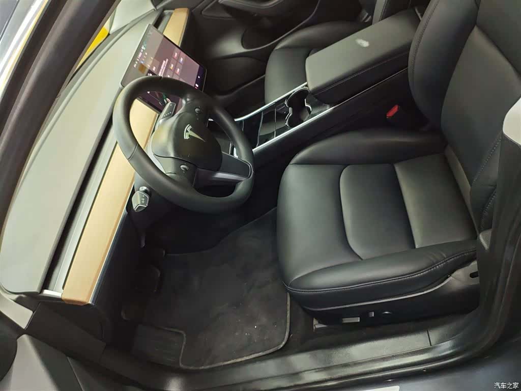 Tesla Model 3, 2019 11