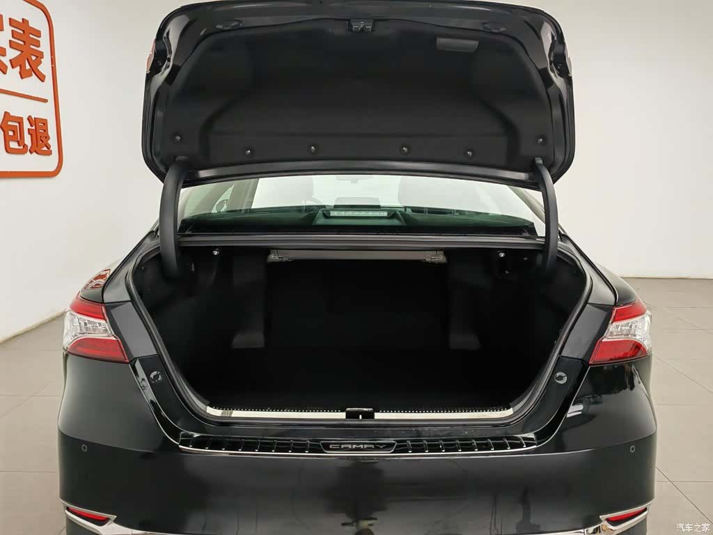 Toyota Camry, 2022 16