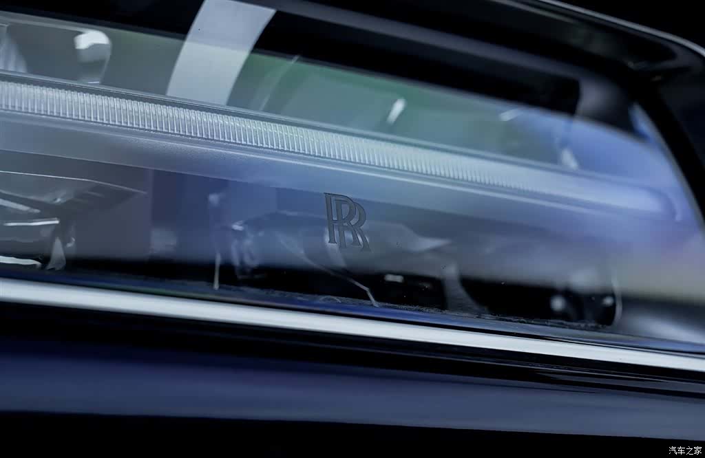 Rolls-Royce Phantom, 2013 6
