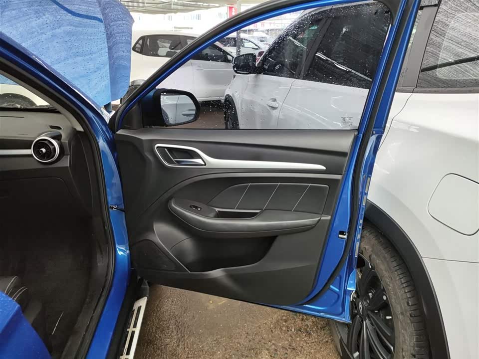 MG ZS