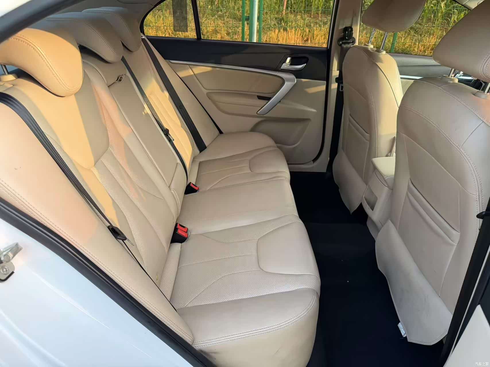 Geely Emgrand, 2017 9