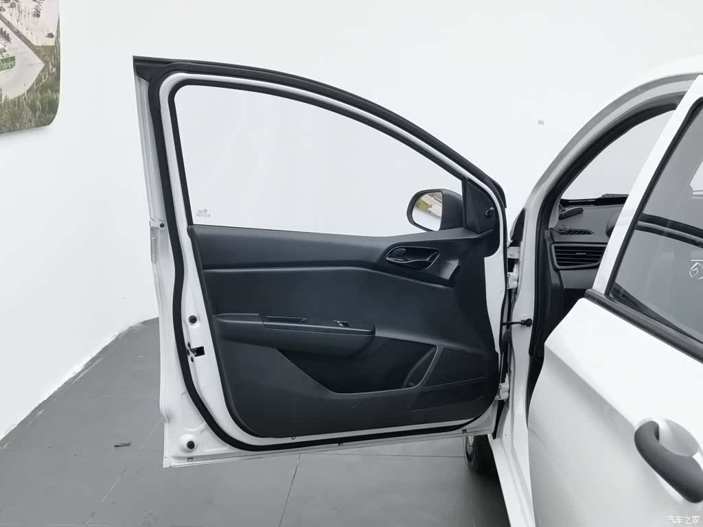Wuling 310, 2021 8