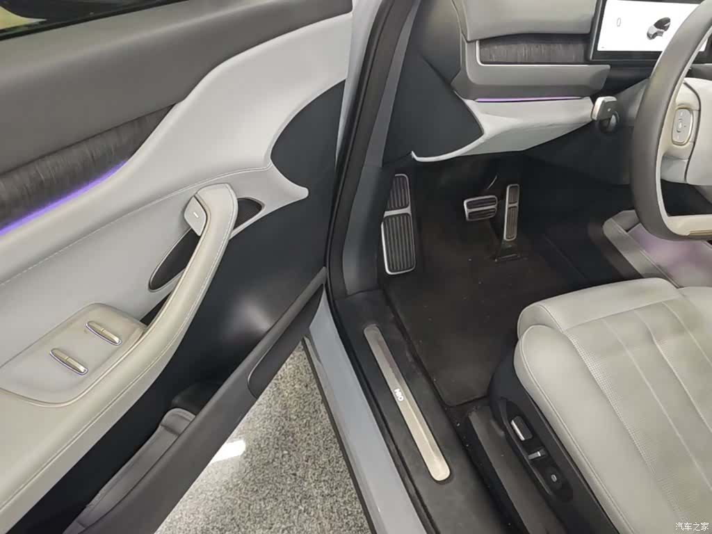 NIO ES8, 2023 16