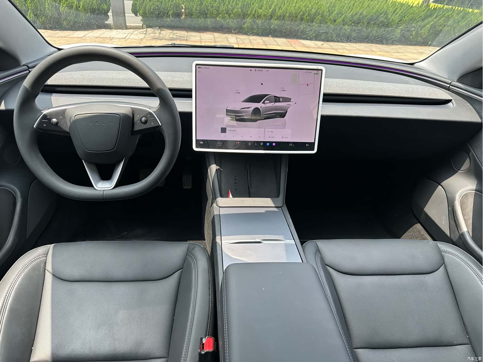 Tesla Model 3, 2025 8
