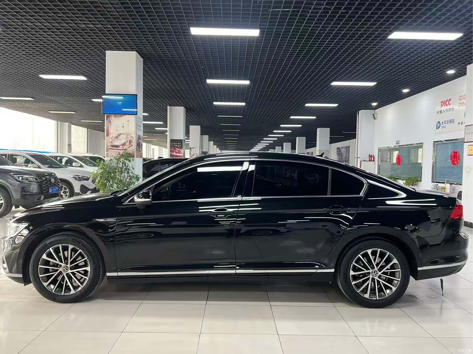 Volkswagen Magotan, 2021 3
