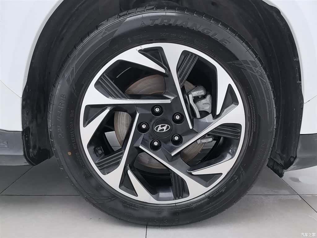 Hyundai Custo, 2023 17