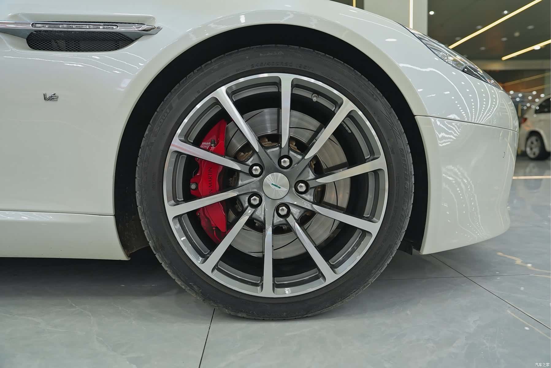 Aston Martin Rapide, 2019 33