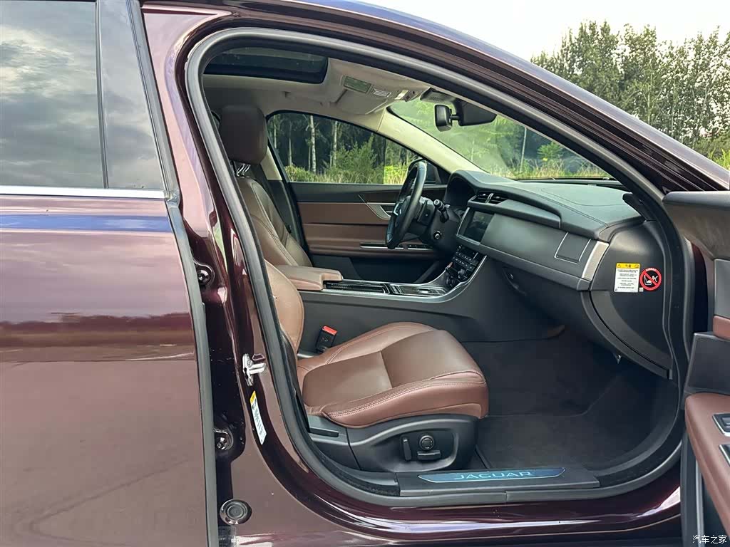 Land Rover XFL, 2019 15