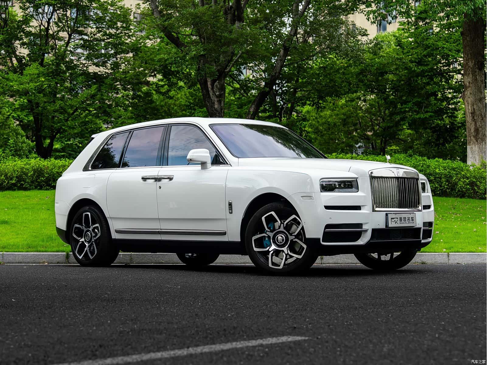 Rolls-Royce Cullinan, 2021 3