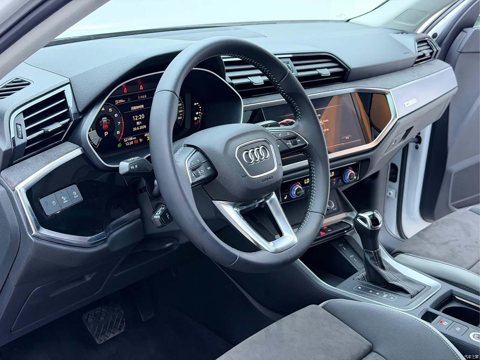 Audi Q3, 2022 6