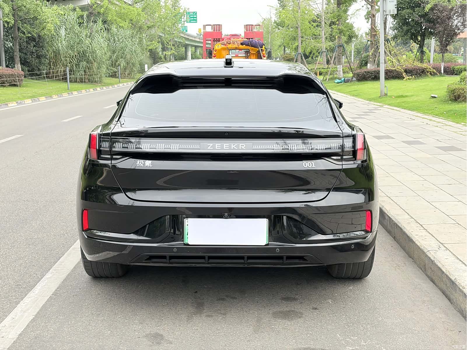 Zeekr 001, 2023 9