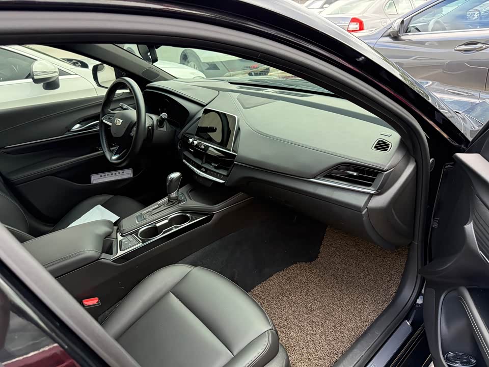 Cadillac CT4
