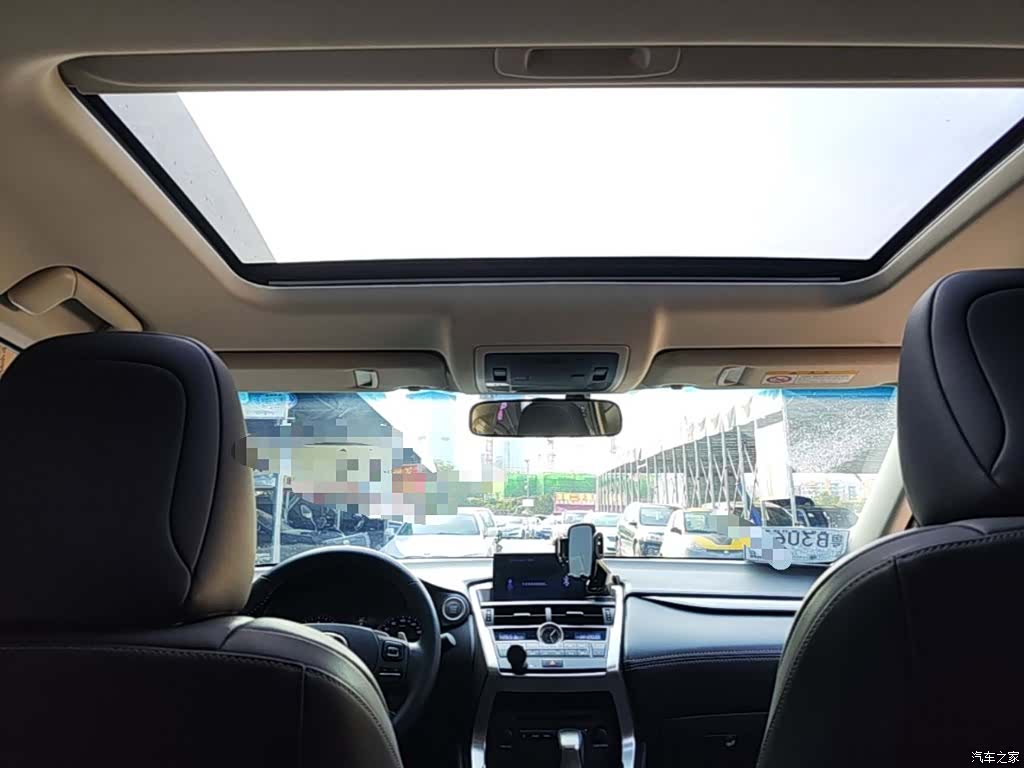 Lexus NX, 2015 14