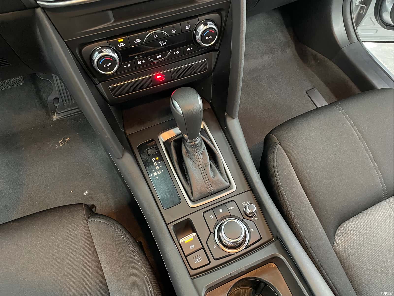 Mazda CX-4, 2021 11