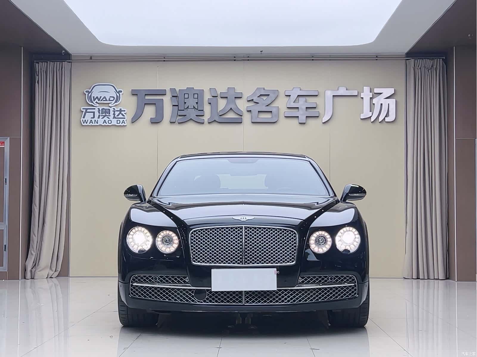 Bentley Flying Spur, 2015 2