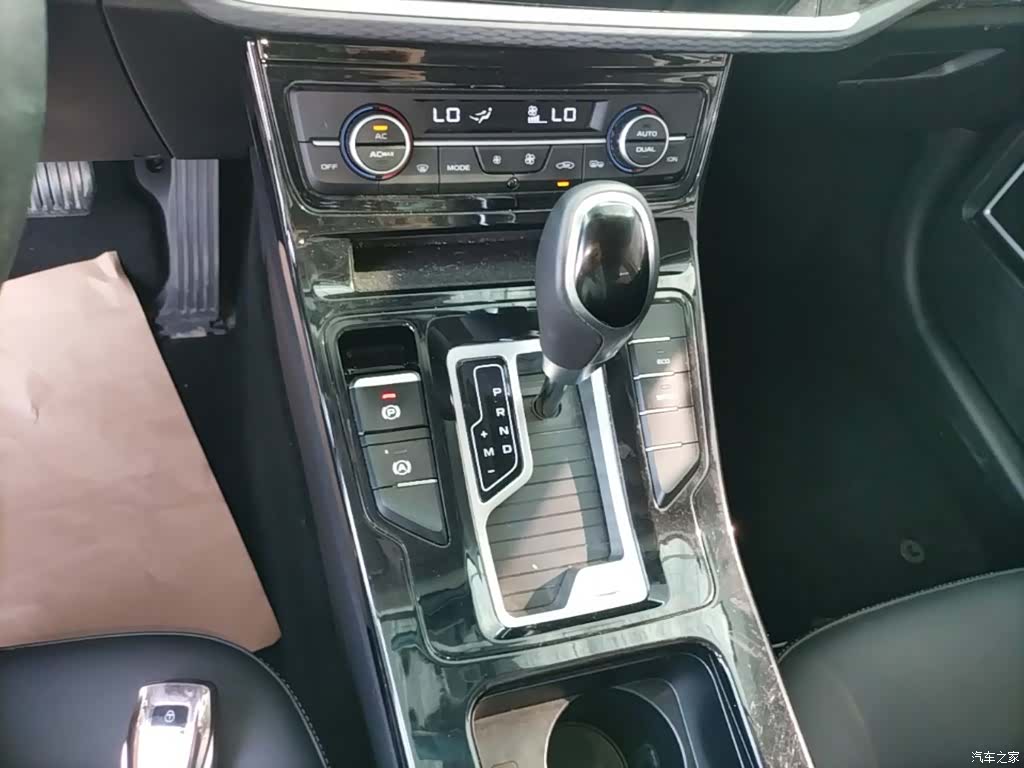 Geely Emgrand, 2021 14