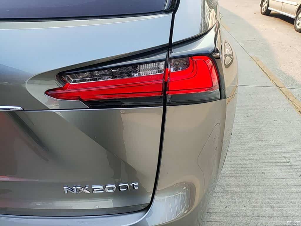 Lexus NX, 2015 24