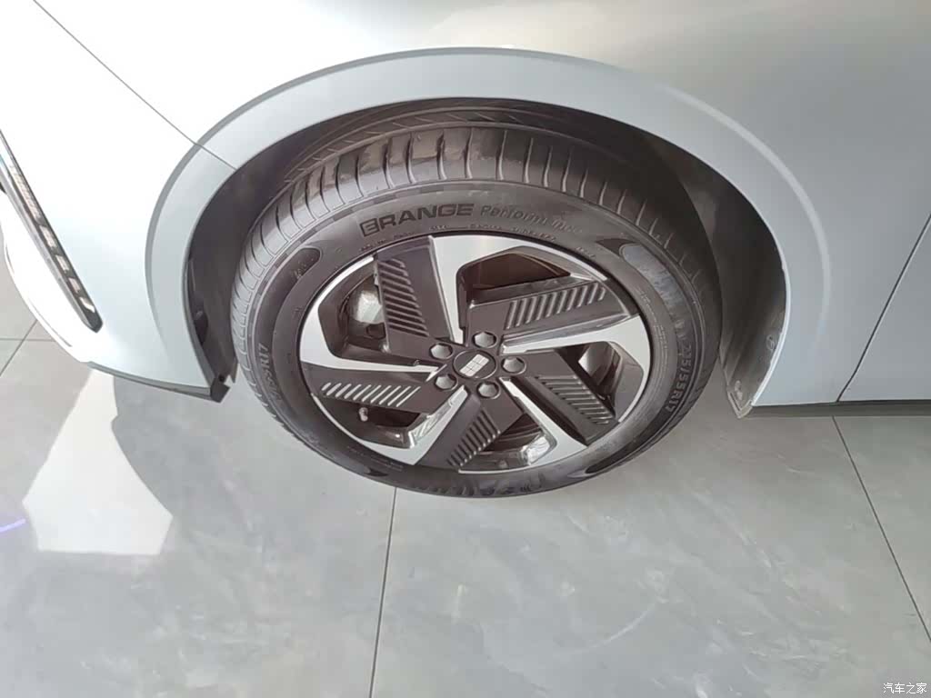Geely Galaxy L6, 2025 23