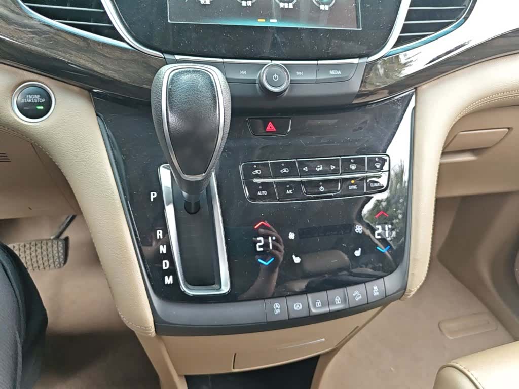 Buick GL8, 2019 13