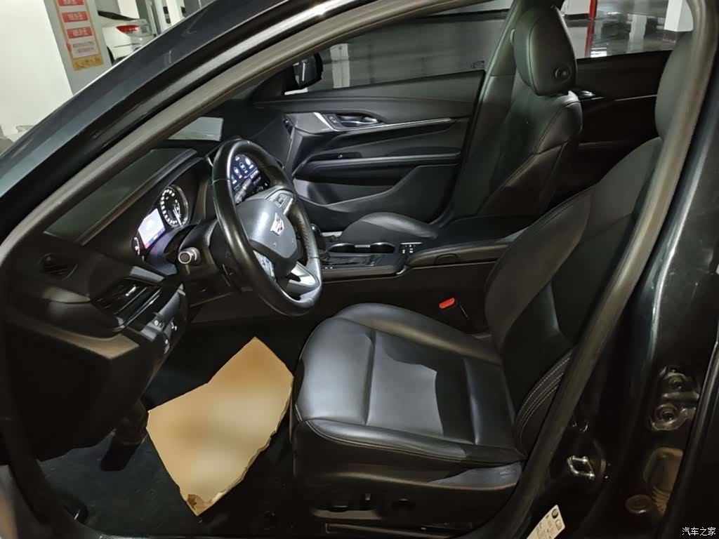 Cadillac CT4, 2022 15