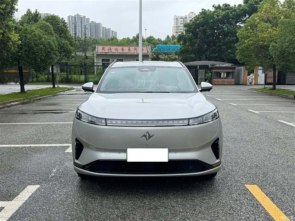 DongFeng eπ008, 2025 9
