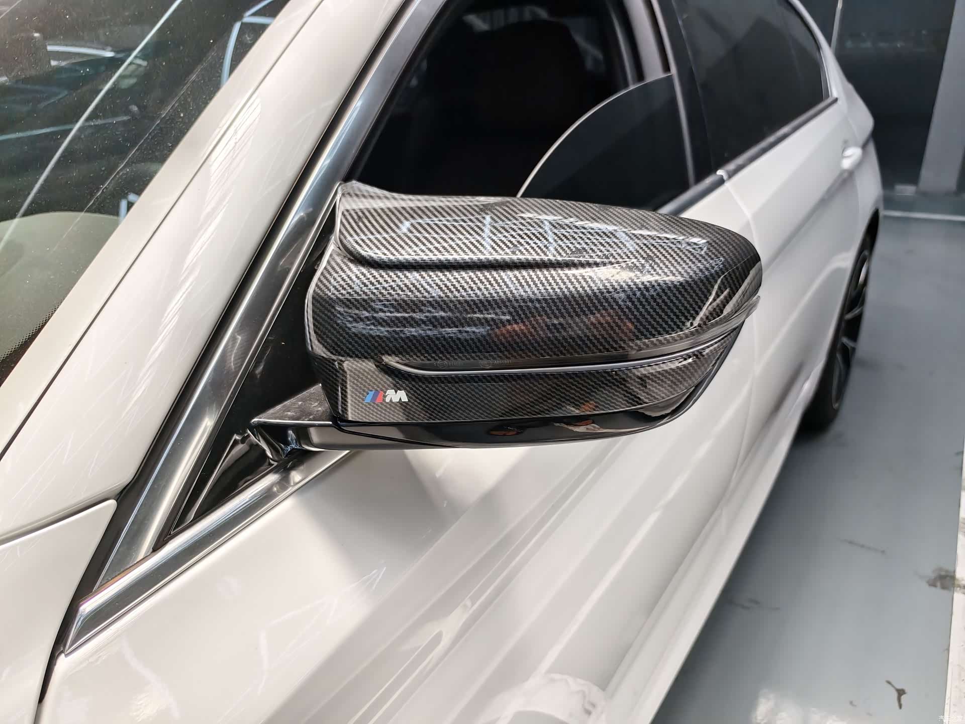 BMW 5 Series, 2023 все фото