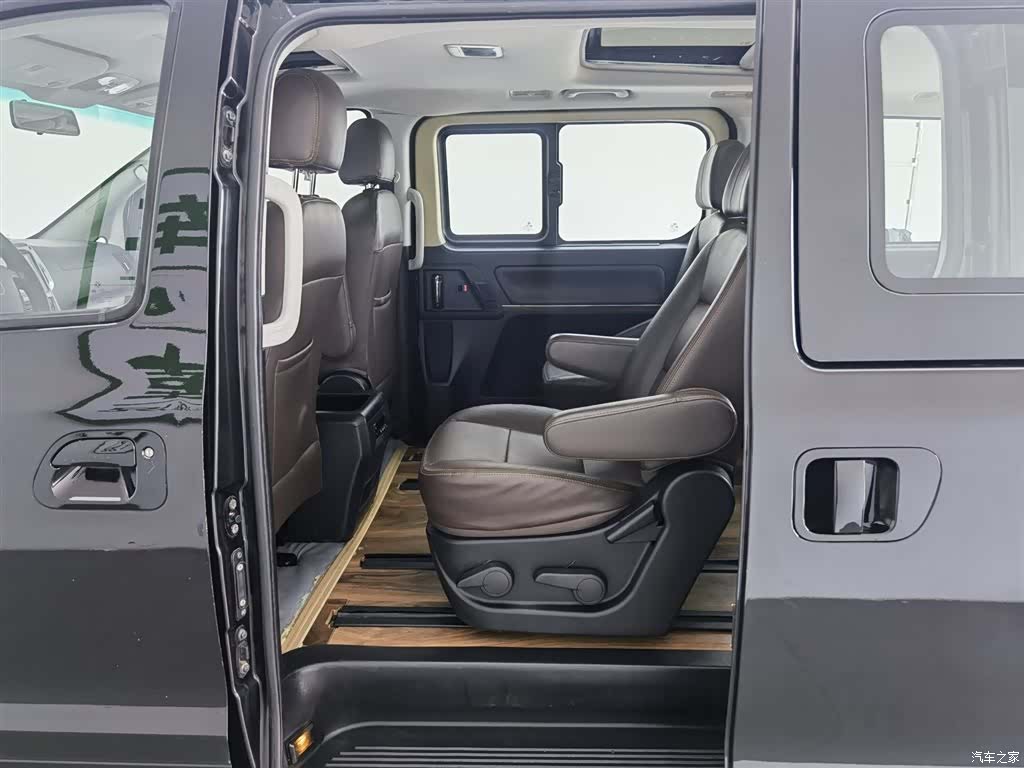 DongFeng CM7, 2018 15