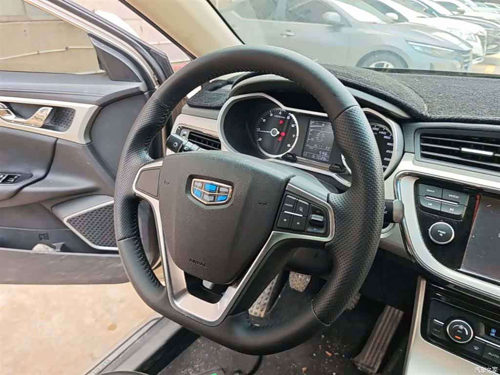 Geely Emgrand, 2016 11