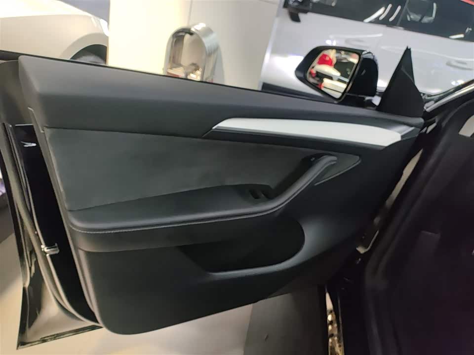 Tesla Model Y Tesla Model Y