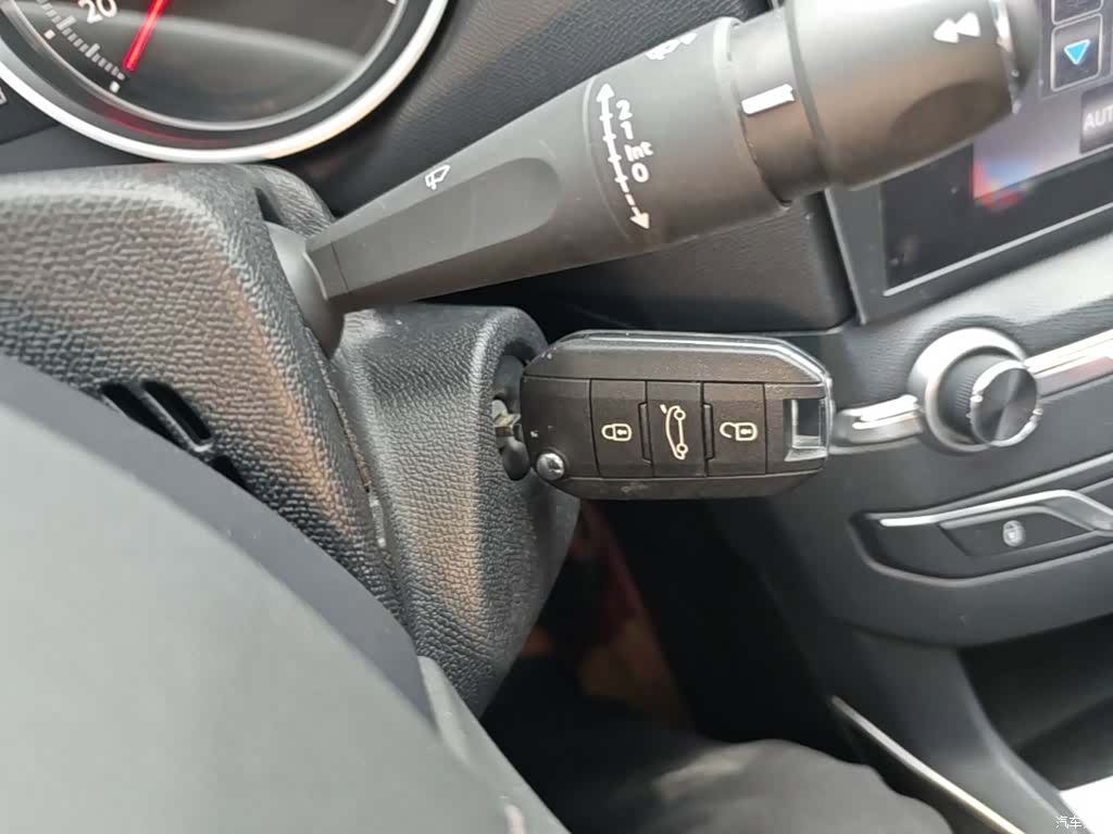 Peugeot 408, 2016 9