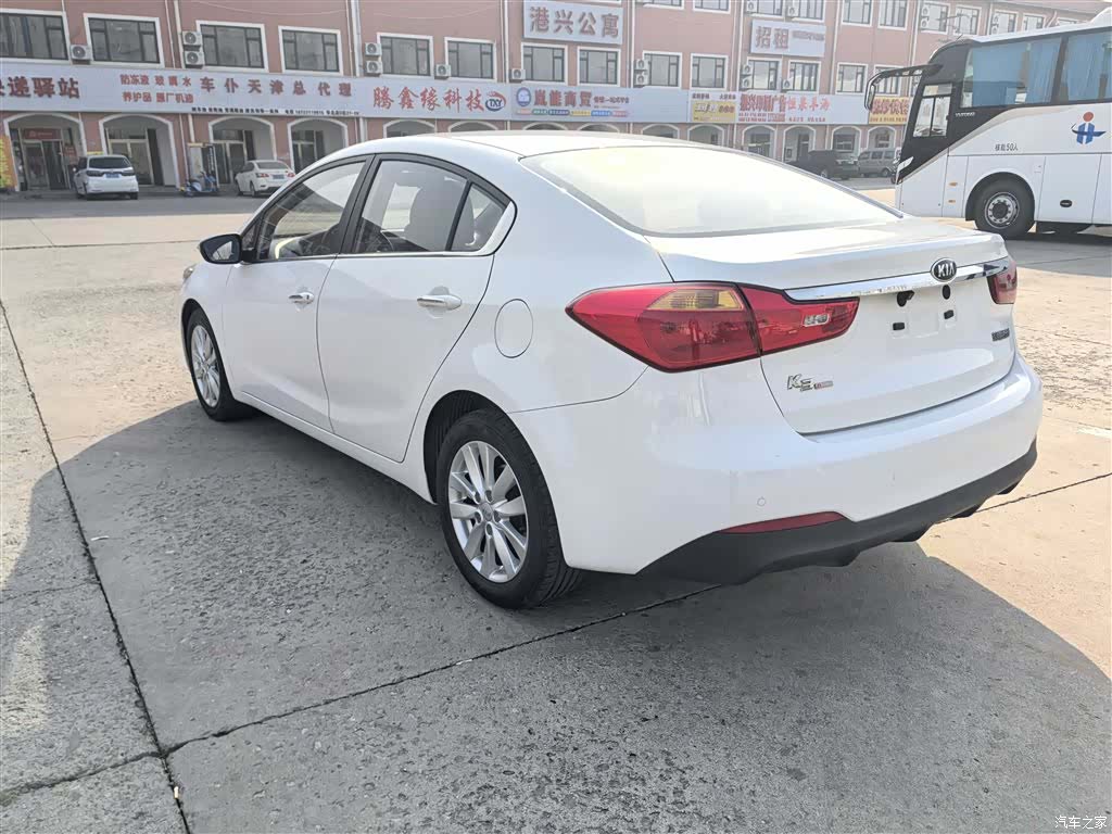 Kia K3, 2015 6