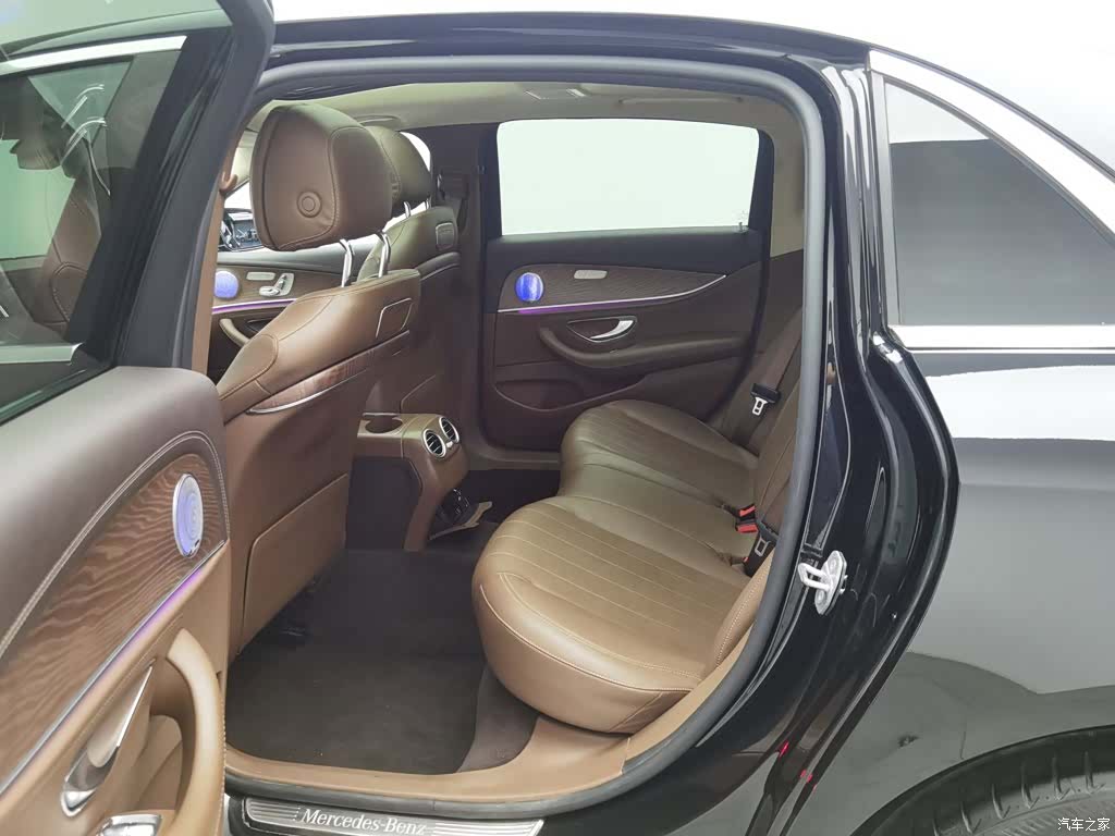 Mercedes-Benz E-Class, 2020 15